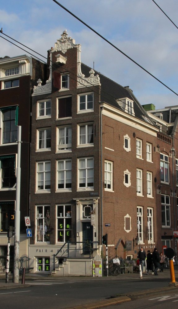 Herengracht 211 zijgevel