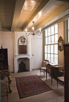 Herengracht 284 Garderobe of het pruikenkamertje voor de zaal