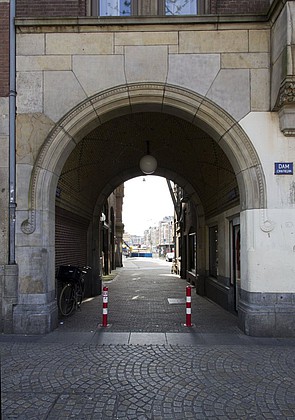 Dam 25 -395 Het nieuwe beurspoortje