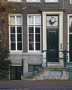 Keizersgracht 339, Voordeur met stoep