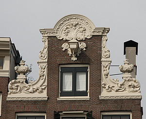 Keizersgracht 12, Halsgevel