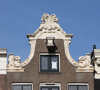 Keizersgracht 449, Klokgevel