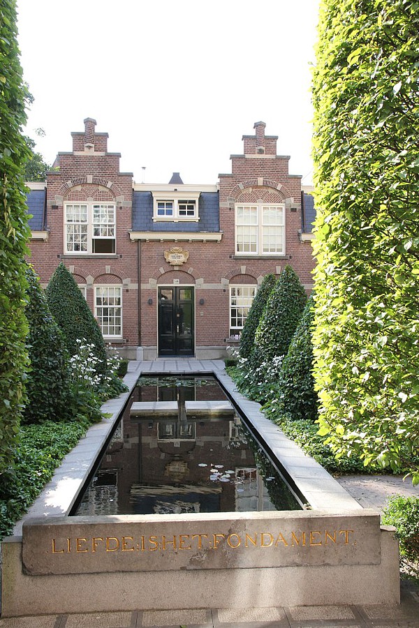 Keizersgracht 334, tuin Claes Reiniushofje