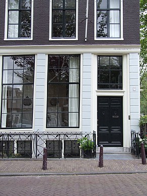 Herengracht 2, ondergevel