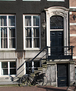 Herengracht 331, ondergevel