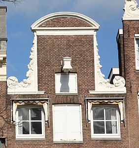 Keizersgracht 559, Halsgevel