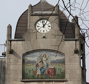 Keizersgracht 174, Top van het gebouw met het mozaïek