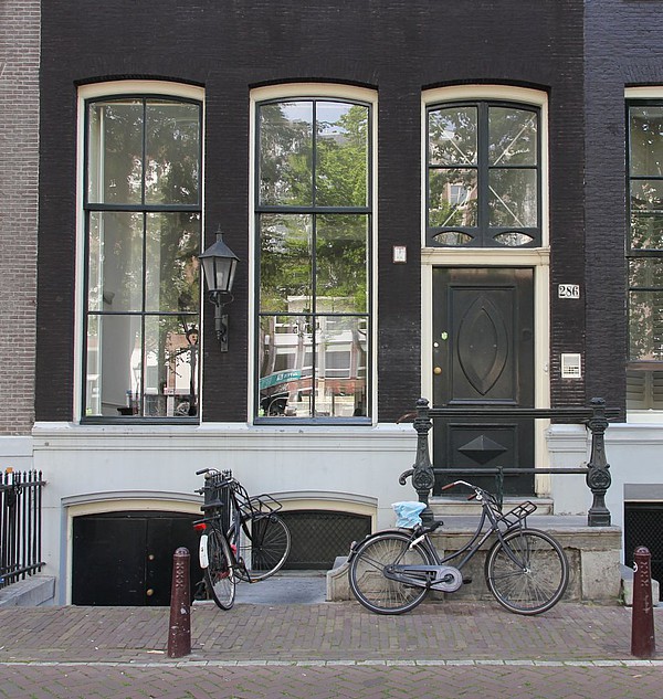 Keizersgracht 286, Voordeur met stoep