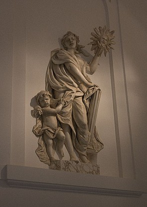 Herengracht 448, In trappenhuis Justitia met Fortitudo