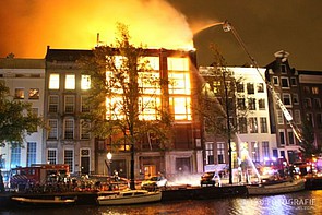 Keizersgracht 440 Brand 13 juli 2011. Foto JelZo