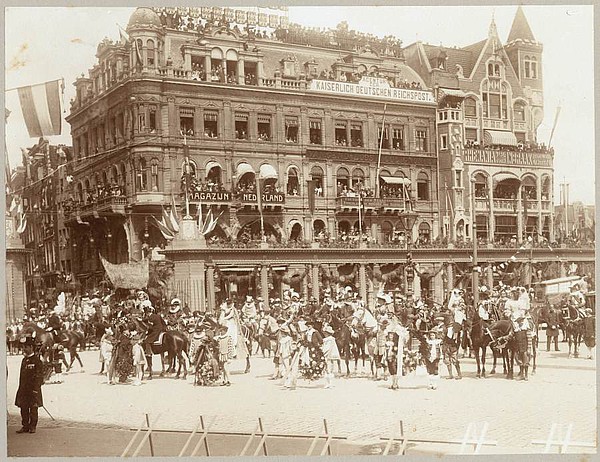 Dam 02-04  Prinses Juliana-Feesten mei 1910 Grootte SAA