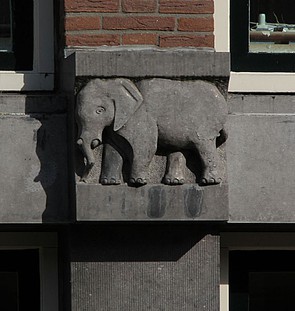 Keizersgracht 281, gevelsteen met Olifant