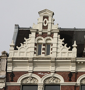 Keizersgracht 18 Geveltop linker zijde