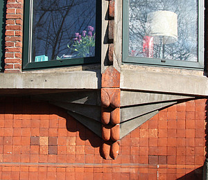 Herengracht 303, Detail erker