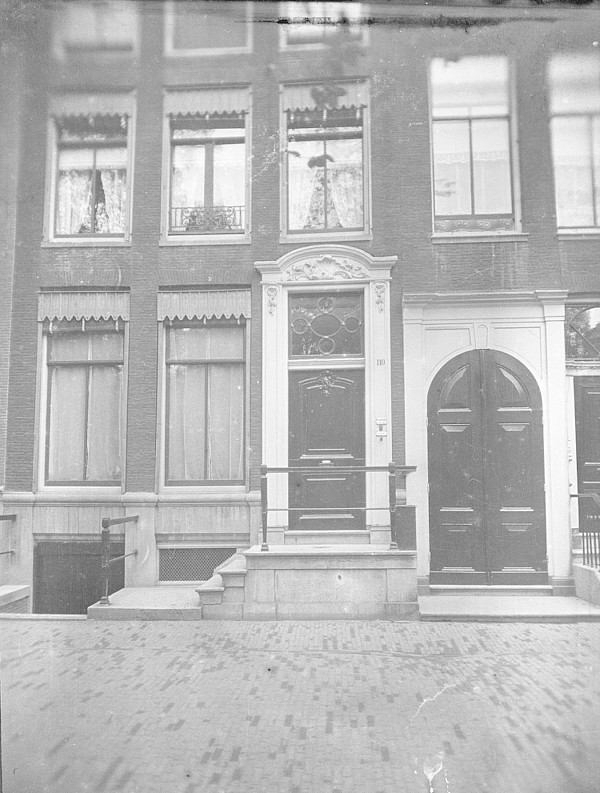 Keizersgracht 108-110 1924 ingangen RCE