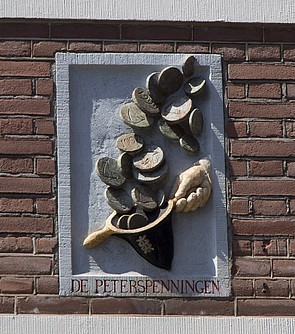 Keizersgracht 543 Gevelsteen "De Pieterspenningen"