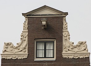 Keizersgracht 138, Halsgevel