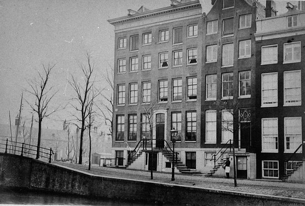 Herengracht 598 - 600, voor reconstructie met de twee halsgevels