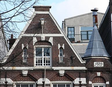 Herengracht 319, geveltop