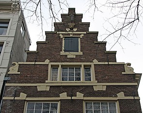 Herengracht 77 geveltop