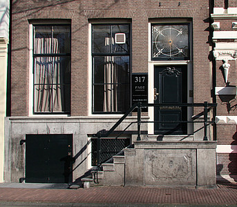 Herengracht 317, ondergevel